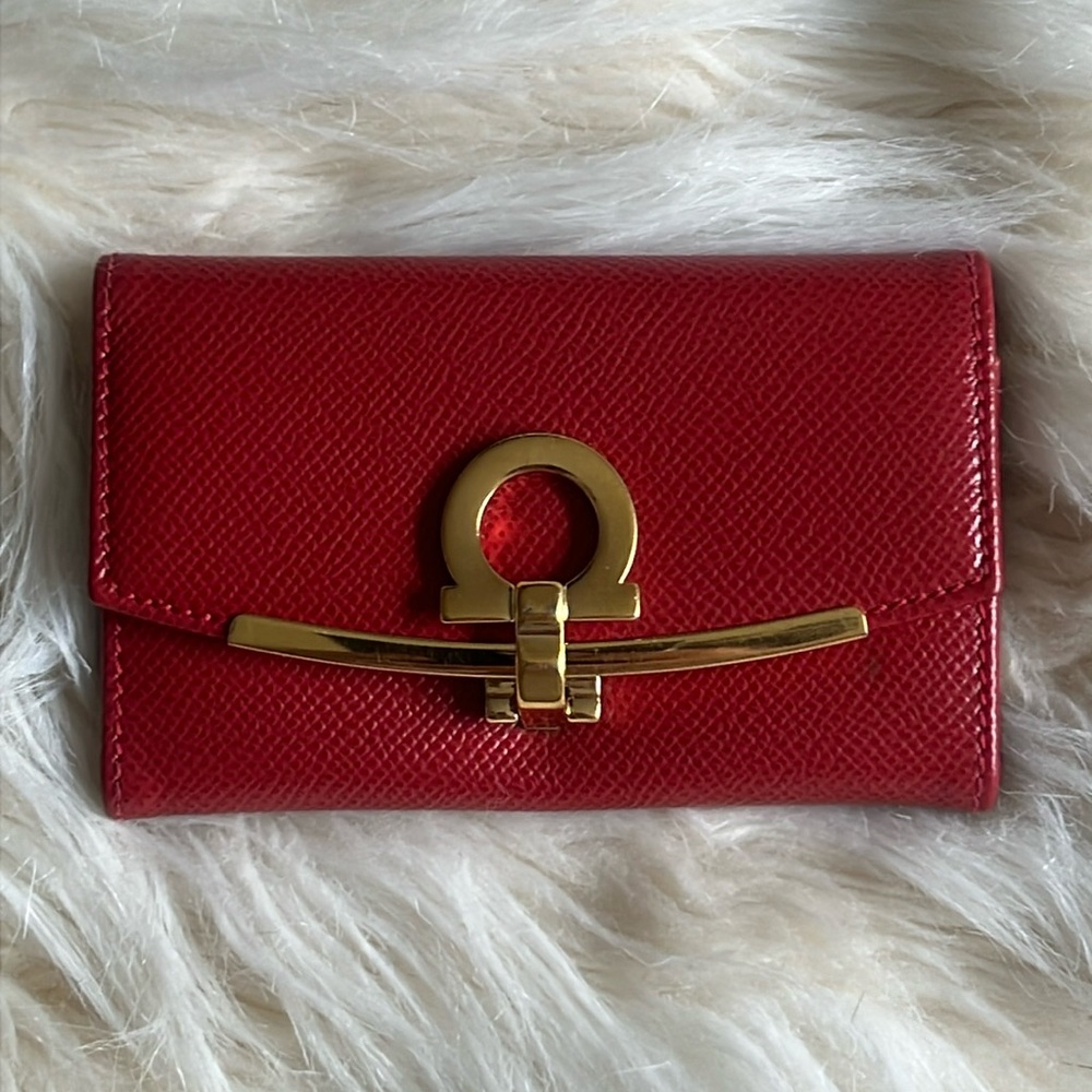 Ferragamo Gancini key holder pre loved